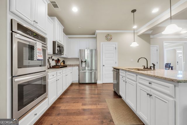 231 Homestead Circle, Forsyth, GA 31029
