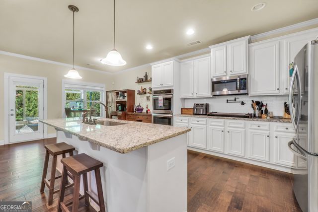 231 Homestead Circle, Forsyth, GA 31029