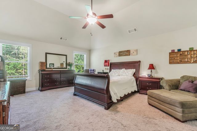 231 Homestead Circle, Forsyth, GA 31029
