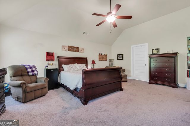 231 Homestead Circle, Forsyth, GA 31029