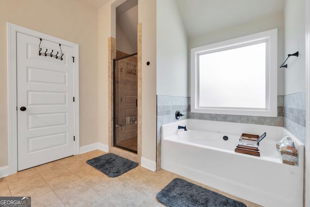 231 Homestead Circle, Forsyth, GA 31029