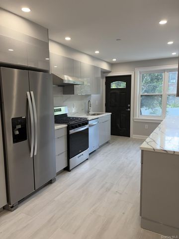14441 78th Avenue 1, Flushing, NY 11367