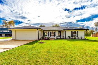 3916 Benton Dr, Bourg, LA 70343