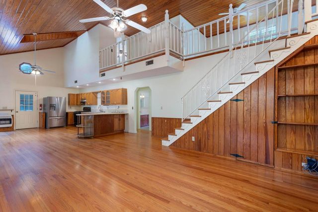 165 Paglen Ridge Drive, Pikeville, TN 37367