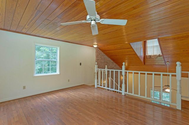 165 Paglen Ridge Drive, Pikeville, TN 37367