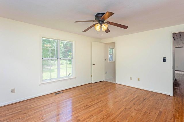 165 Paglen Ridge Drive, Pikeville, TN 37367