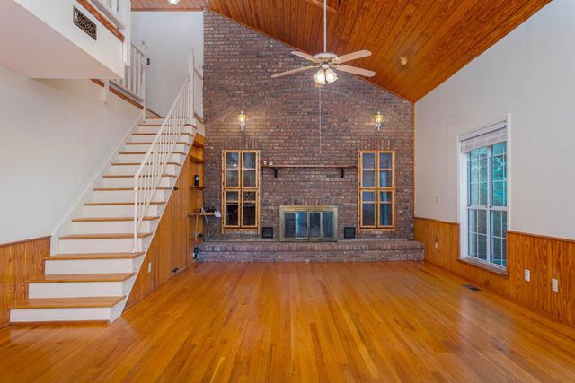 165 Paglen Ridge Drive, Pikeville, TN 37367