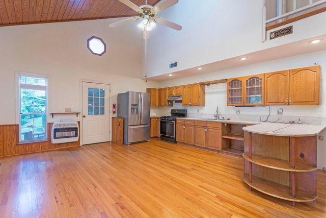 165 Paglen Ridge Drive, Pikeville, TN 37367