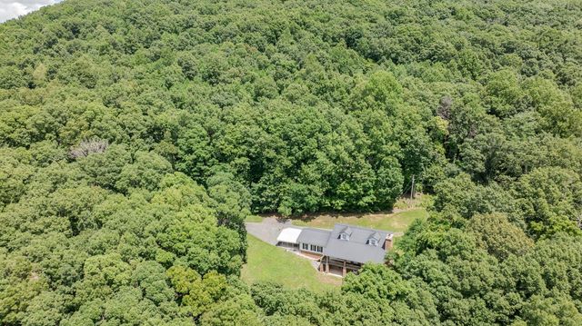 165 Paglen Ridge Drive, Pikeville, TN 37367