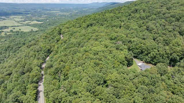 165 Paglen Ridge Drive, Pikeville, TN 37367