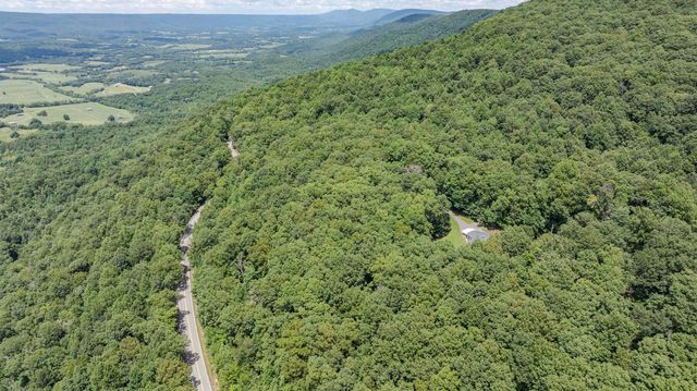165 Paglen Ridge Drive, Pikeville, TN 37367