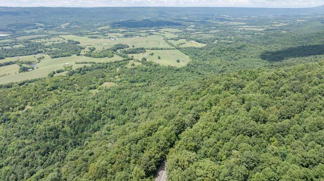 165 Paglen Ridge Drive, Pikeville, TN 37367