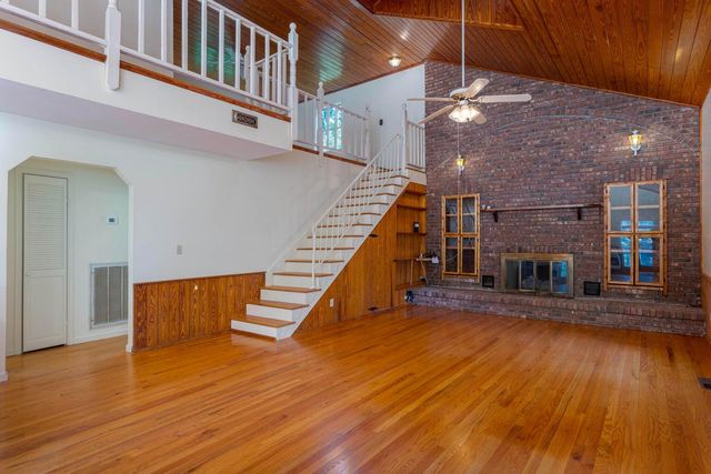 165 Paglen Ridge Drive, Pikeville, TN 37367