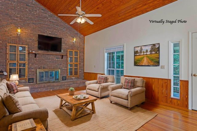165 Paglen Ridge Drive, Pikeville, TN 37367