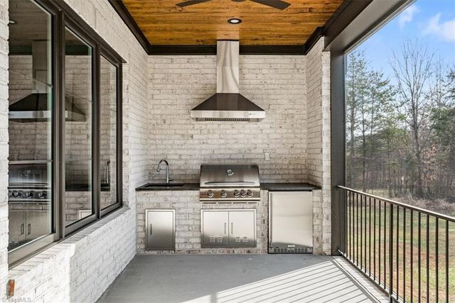 7539 Shadow Creek Drive, Summerfield, NC 27358