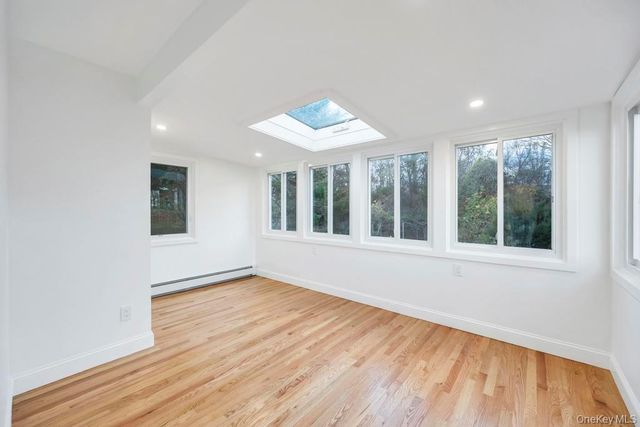 2 Dolphin Way, Riverhead, NY 11901