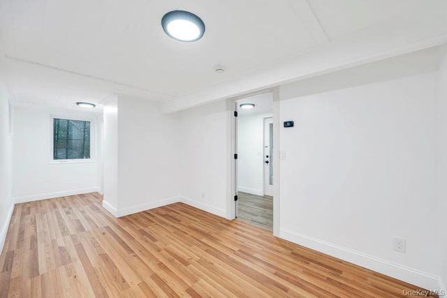 2 Dolphin Way, Riverhead, NY 11901