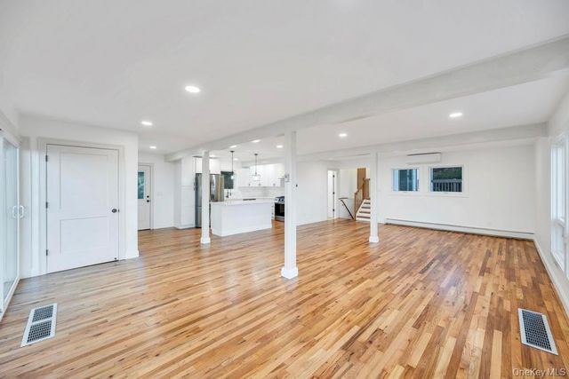 2 Dolphin Way, Riverhead, NY 11901