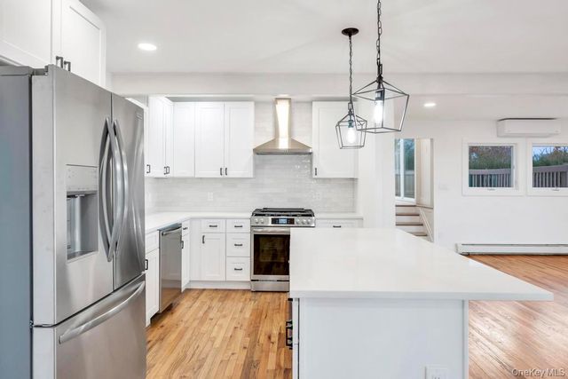 2 Dolphin Way, Riverhead, NY 11901