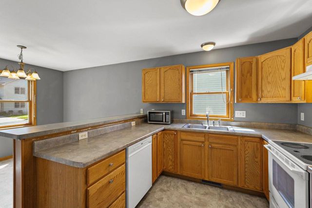1502 Waldorf Boulevard, Madison, WI 53719