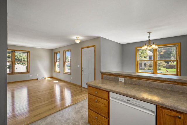 1502 Waldorf Boulevard, Madison, WI 53719