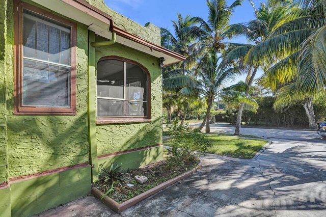 627 30th Street, West Palm Beach, FL 33407