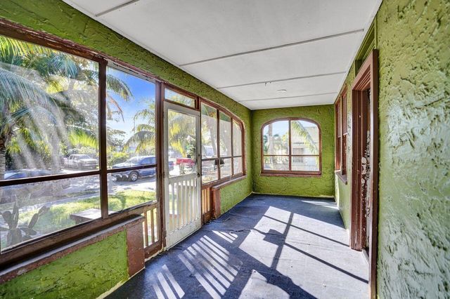 627 30th Street, West Palm Beach, FL 33407