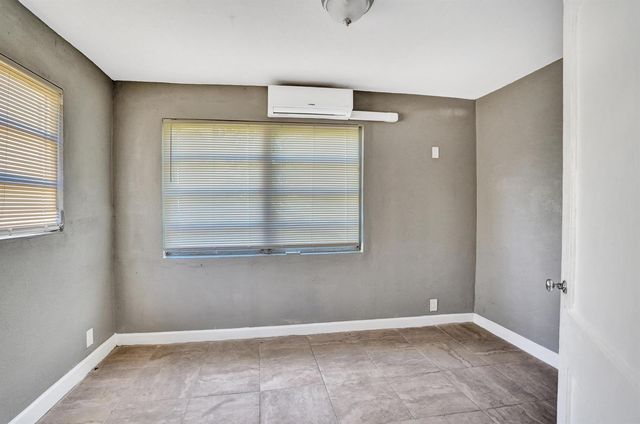 627 30th Street, West Palm Beach, FL 33407