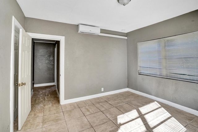 627 30th Street, West Palm Beach, FL 33407