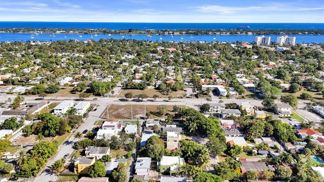 627 30th Street, West Palm Beach, FL 33407