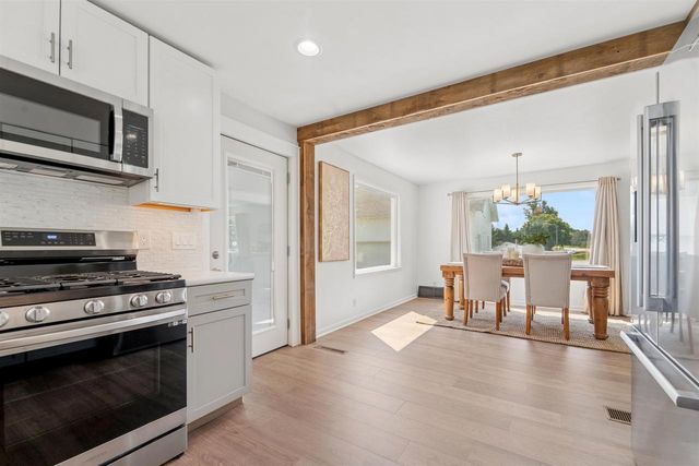 N3306 COUNTY ROAD EE, Appleton, WI 54913