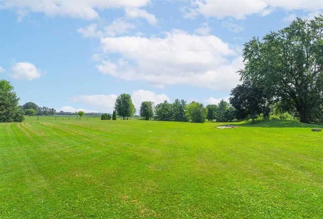 N3306 COUNTY ROAD EE, Appleton, WI 54913