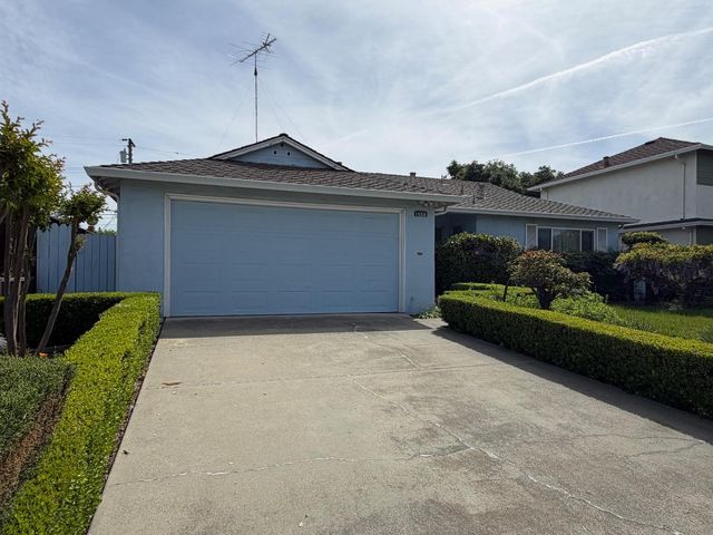 1556 Santa Monica Avenue, San Jose, CA 95118