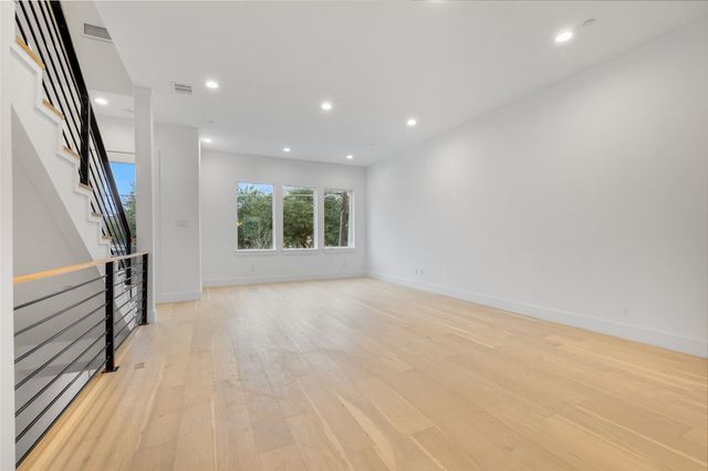 3915 N Hall Street 103, Dallas, TX 75219