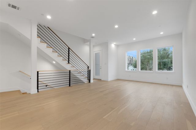 3915 N Hall Street 103, Dallas, TX 75219