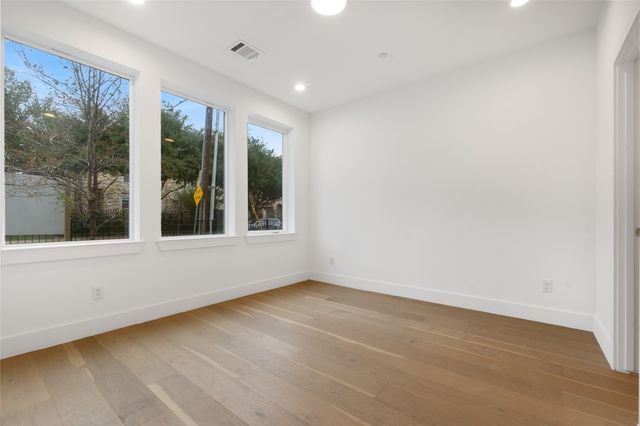 3915 N Hall Street 103, Dallas, TX 75219