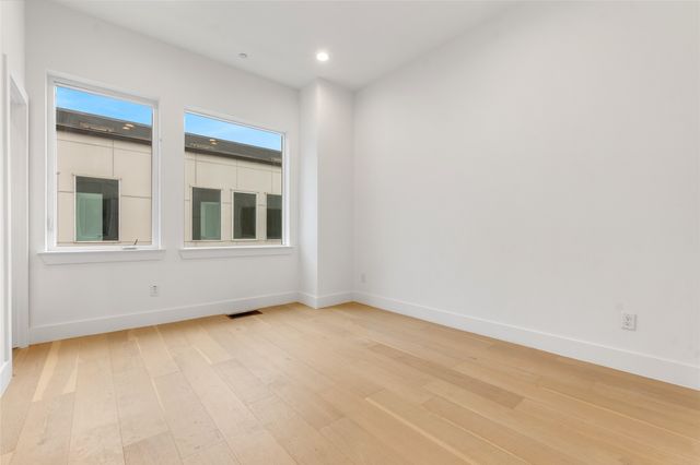 3915 N Hall Street 103, Dallas, TX 75219