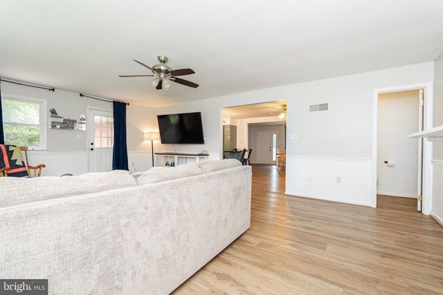 1414 KITCHENS ORCHARD, Falling Waters, WV 25419