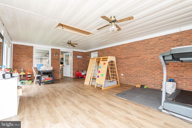 1414 KITCHENS ORCHARD, Falling Waters, WV 25419
