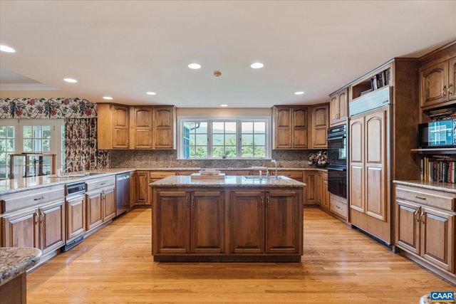 5190 SUGAR RIDGE RD, Crozet, VA 22932
