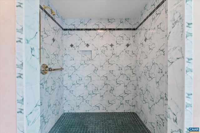 5190 SUGAR RIDGE RD, Crozet, VA 22932