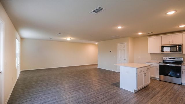 472 Lake Erie Drive, Princeton, TX 75407