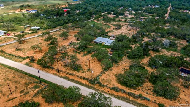 1062 County Road 122 Lot 4, Floresville, TX 78114
