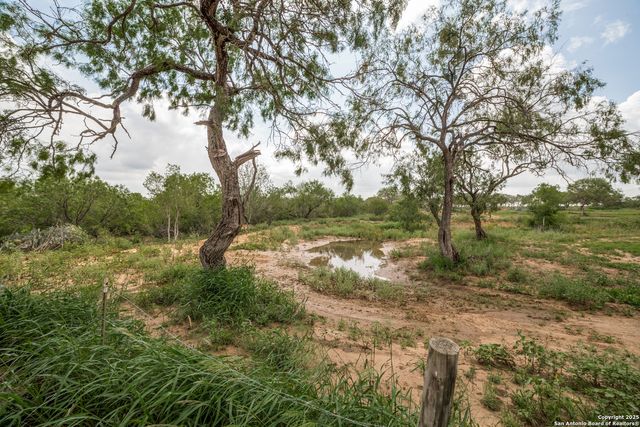1062 County Road 122 Lot 4, Floresville, TX 78114