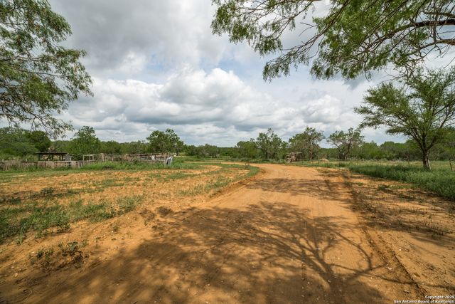 1062 County Road 122 Lot 4, Floresville, TX 78114