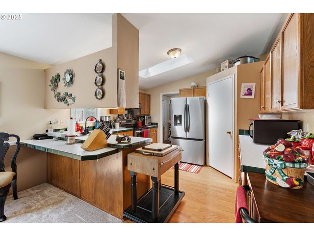 17969 S GRANT Dr, Oregon City, OR 97045