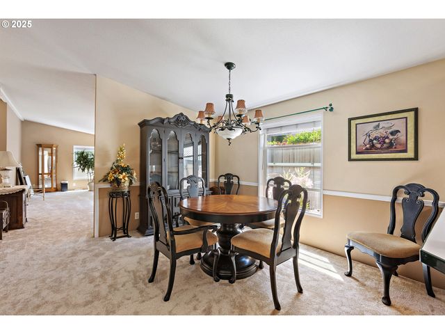 17969 S GRANT Dr, Oregon City, OR 97045