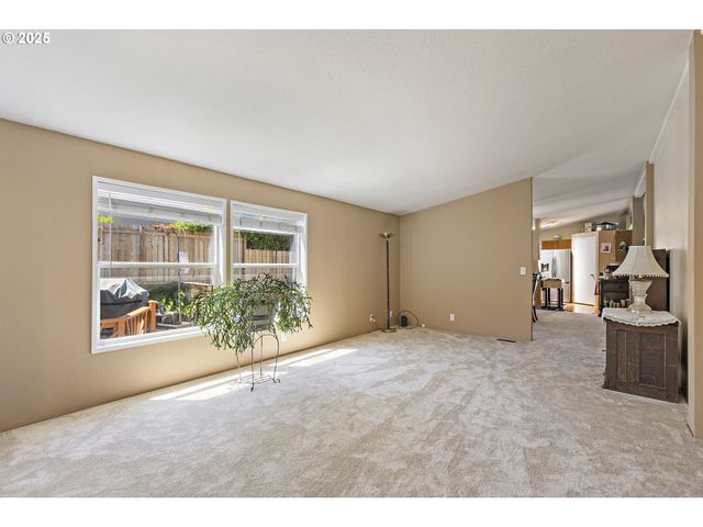 17969 S GRANT Dr, Oregon City, OR 97045