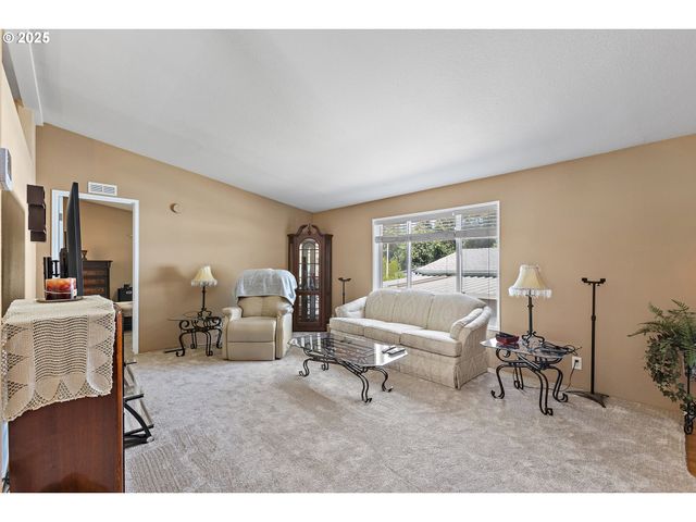 17969 S GRANT Dr, Oregon City, OR 97045