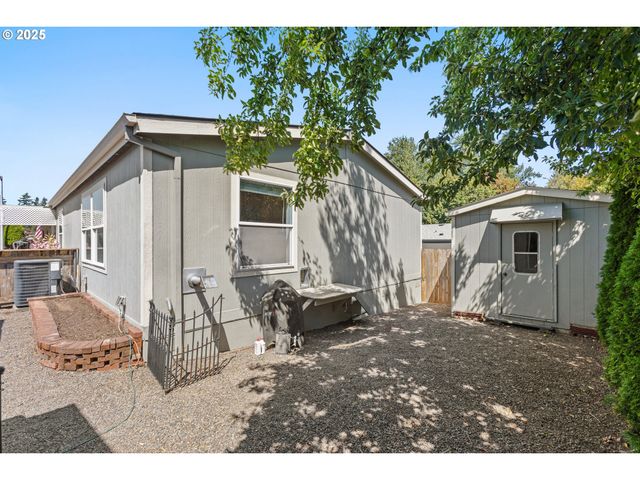 17969 S GRANT Dr, Oregon City, OR 97045